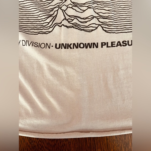 H&M Joy Division | Graphic Tank Top Muscle Tee | Soft Dusty Pink - Picture 9 of 12